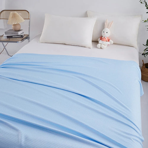 Luneabed™ Bamboo Lightweight Cooling Blanket