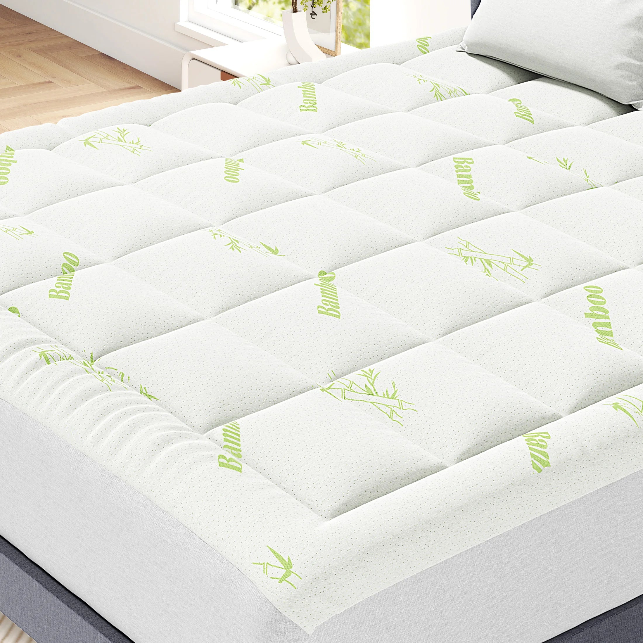 Luneabed™ 400GSM Bamboo Viscose Cooling Mattress Topper