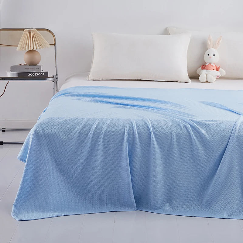 Luneabed™ Bamboo Lightweight Cooling Blanket