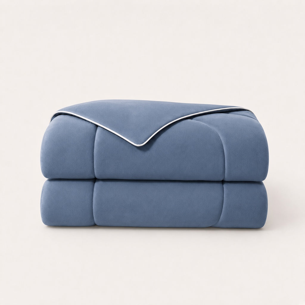 Luneabed™ Cloudlight Cooling Comforter