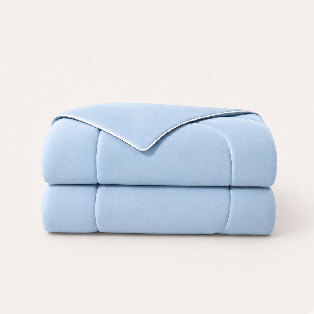Luneabed™ Cloudlight Cooling Comforter